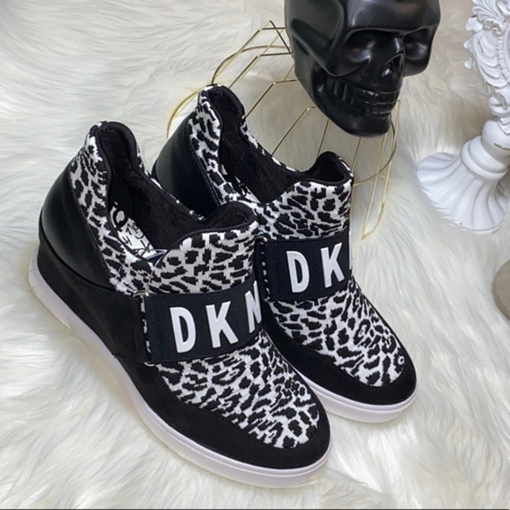 DKNY SLIP-ON WEDGED SNEAKERS - Picture 4 of 5